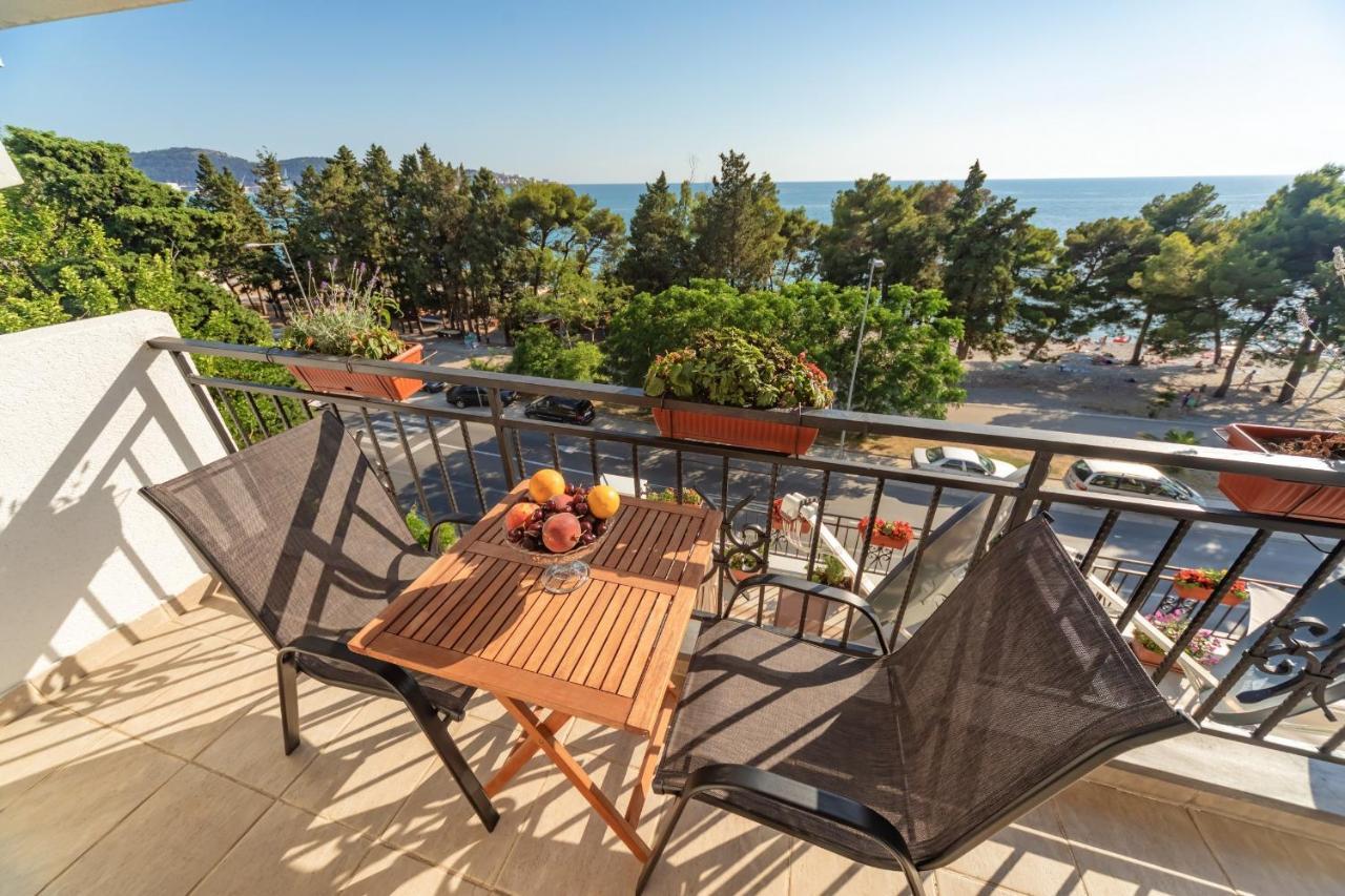 Mika'S Seaview Apartments Bar Exteriér fotografie